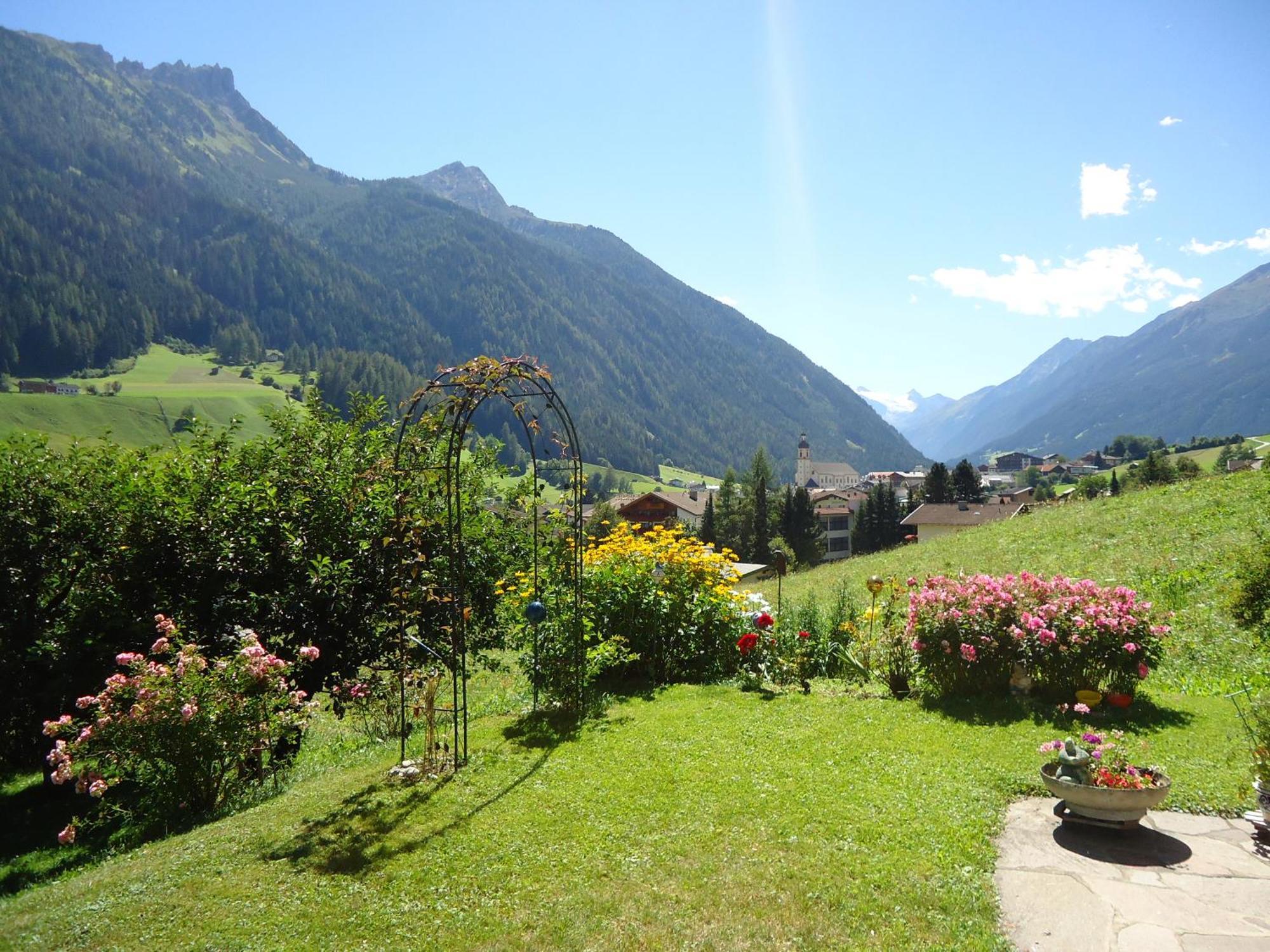 Hotel Josefinenhof Neustift im Stubaital Esterno foto