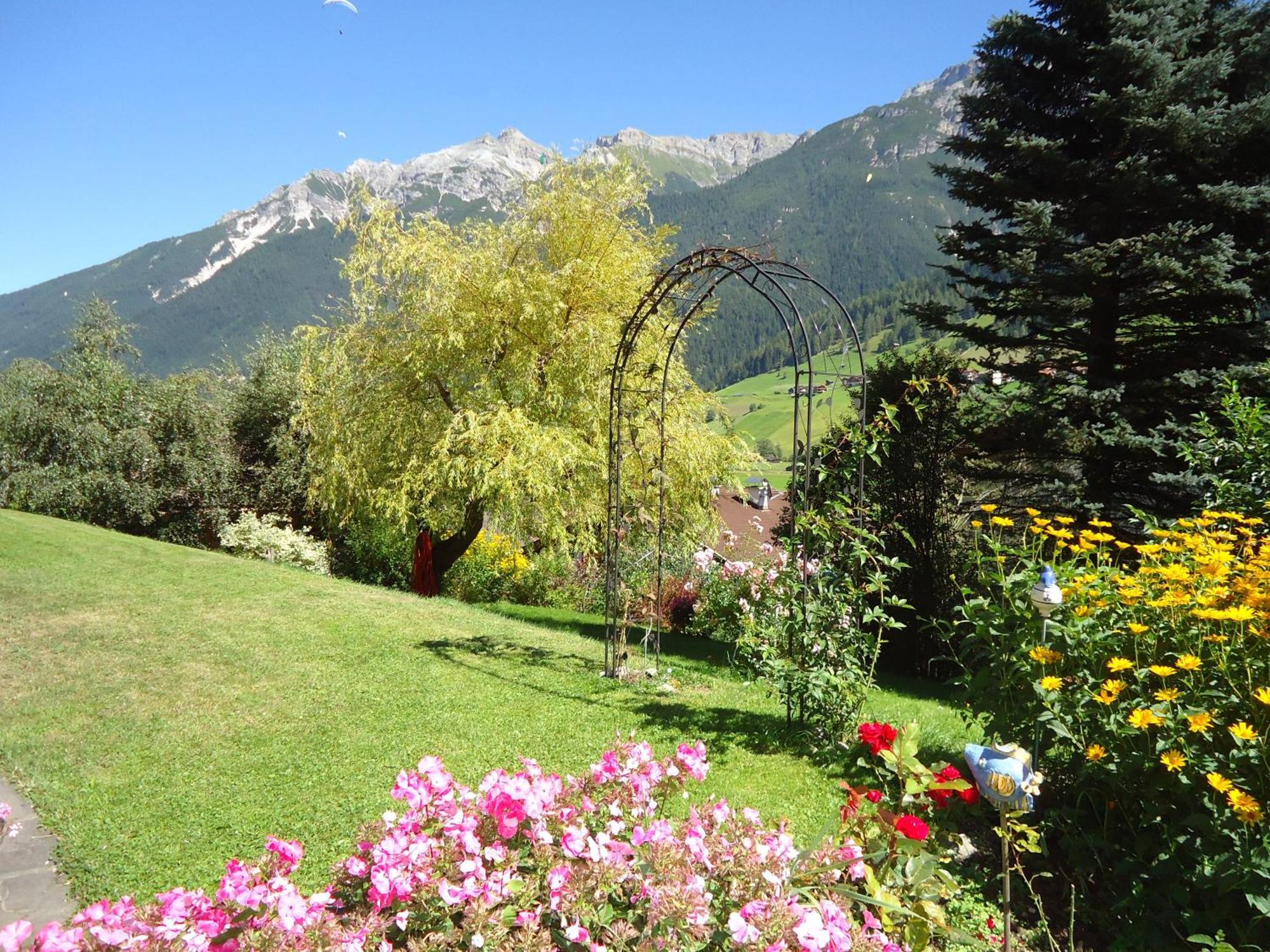 Hotel Josefinenhof Neustift im Stubaital Esterno foto