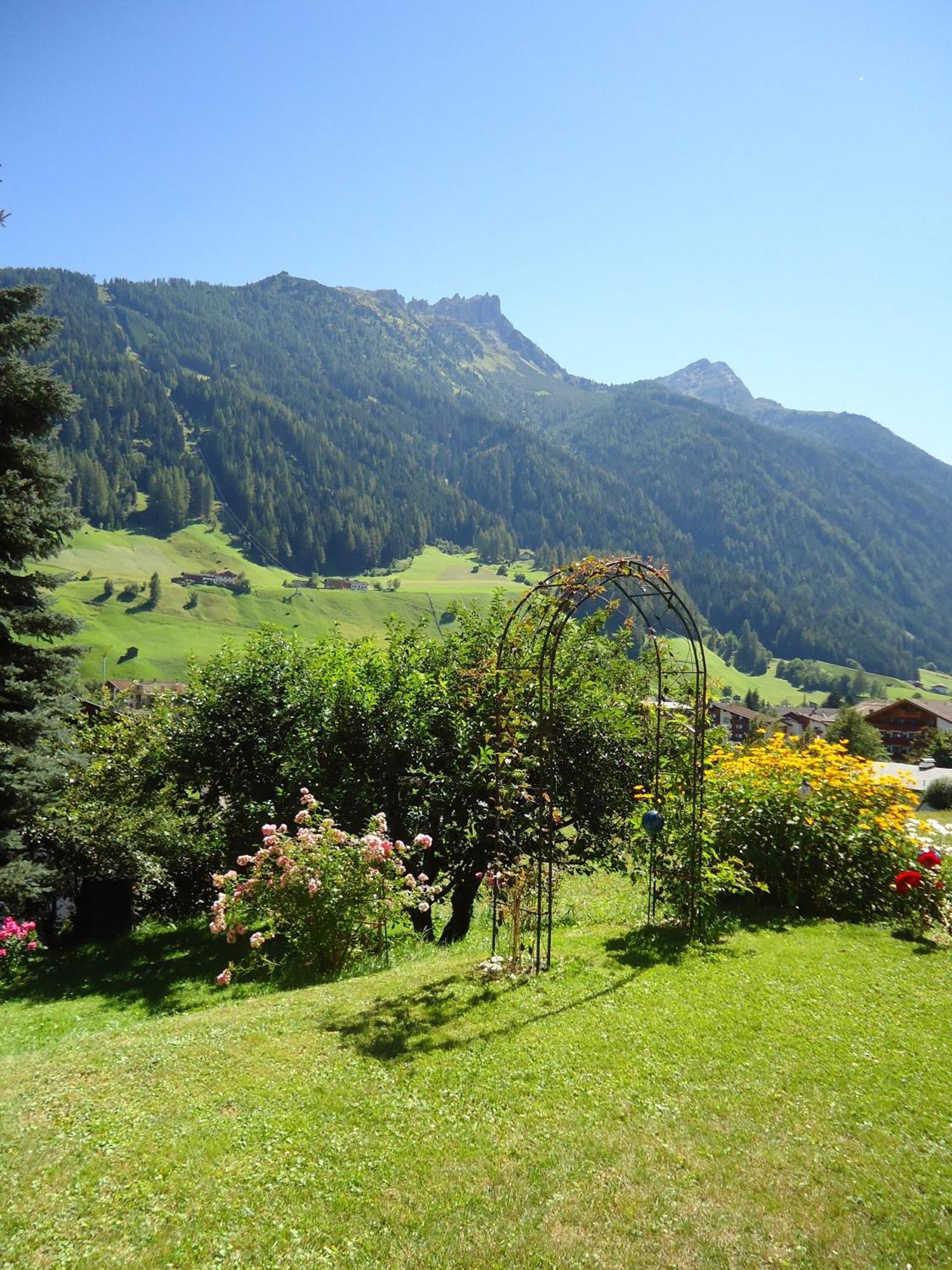 Hotel Josefinenhof Neustift im Stubaital Esterno foto